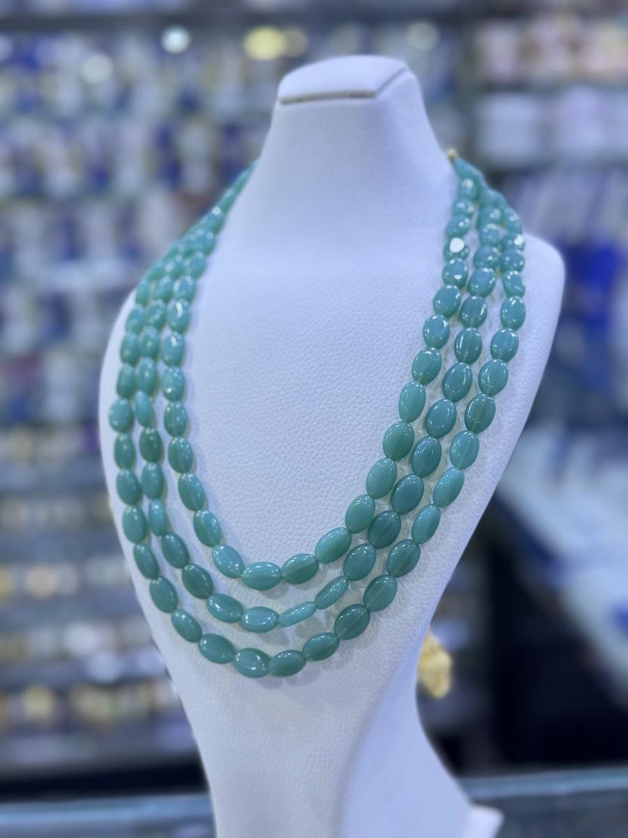 Collier perles trois rangs style cascade