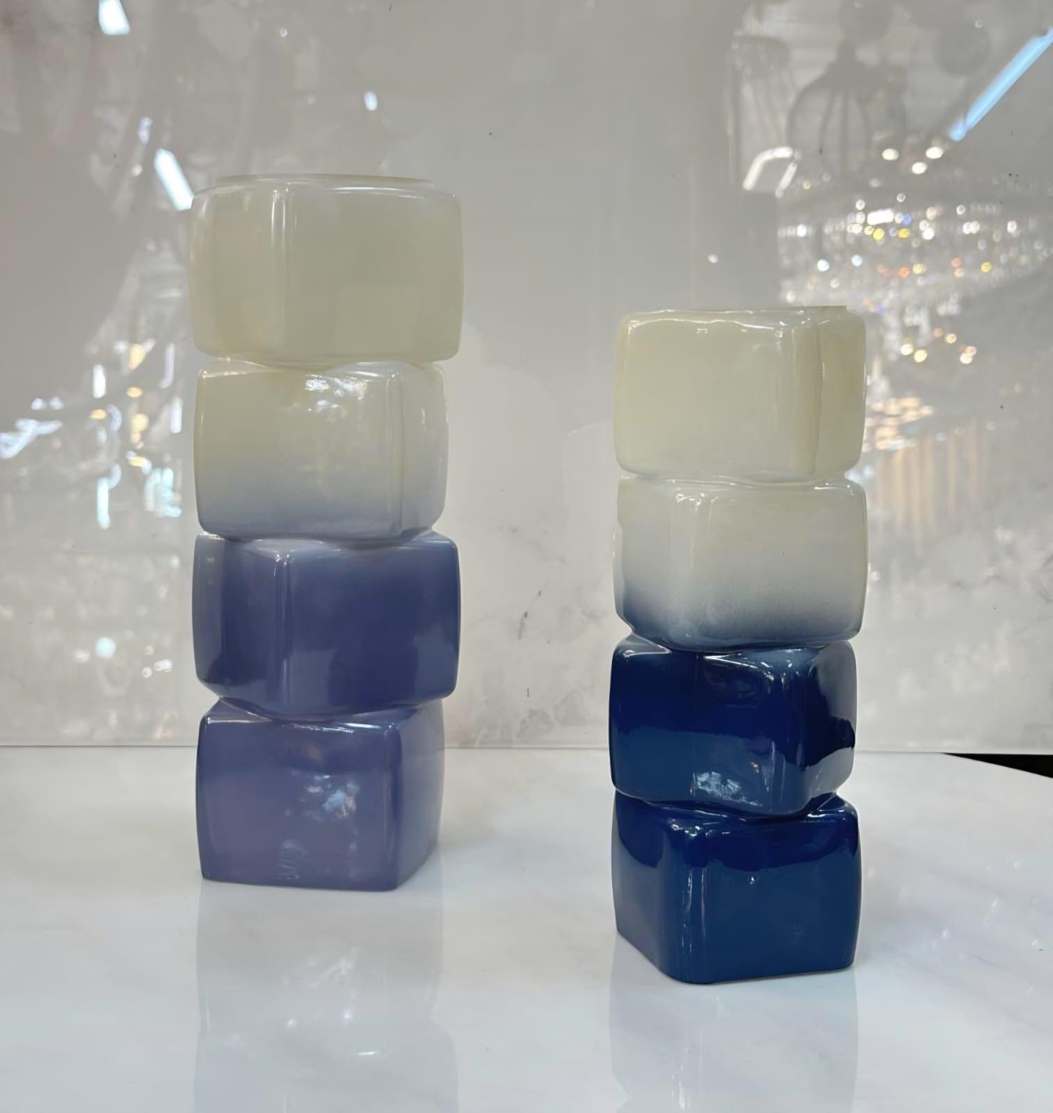 Objet déco cubes empilés, dégradé blanc et bleu