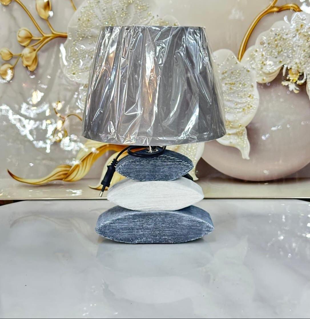 Lampe de chevet galets empilés