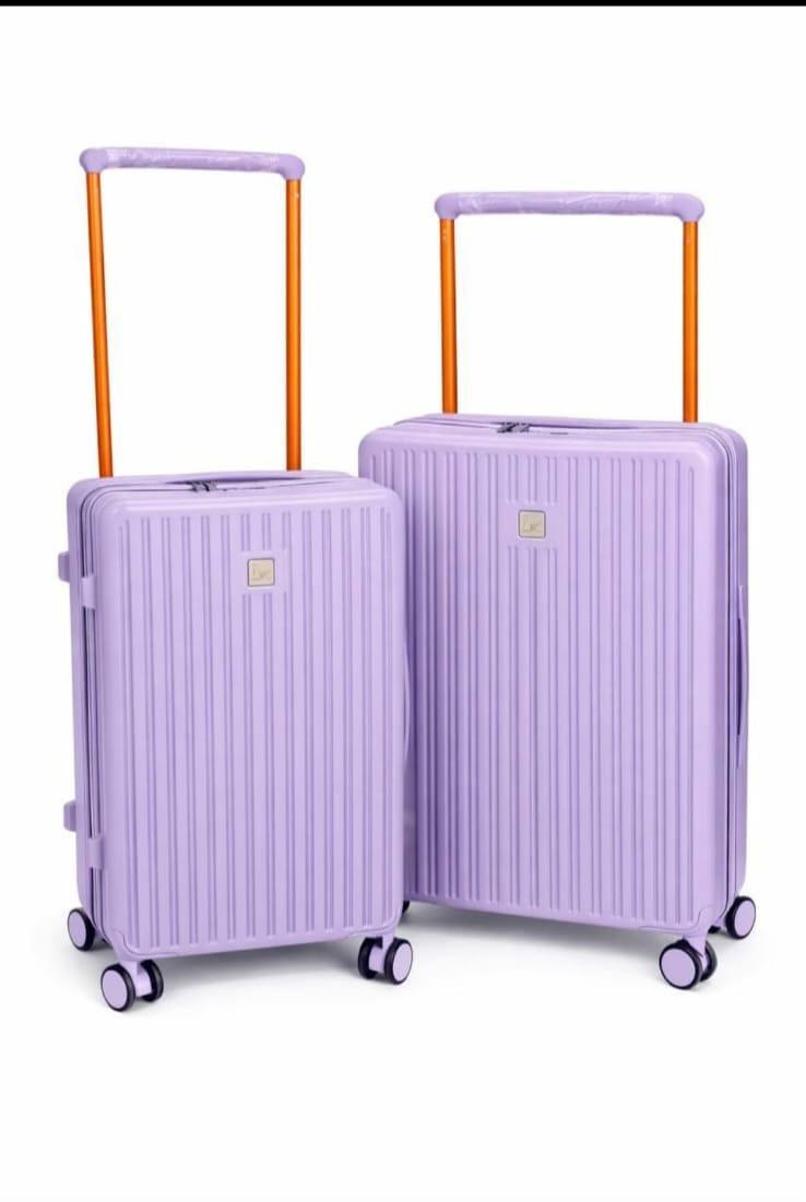 Valises rigides avec détails contrastés