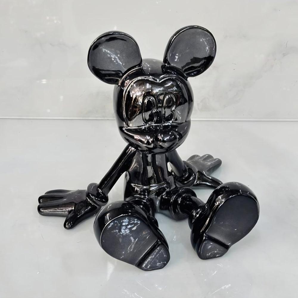 Figurine souris assise, noir laqué
