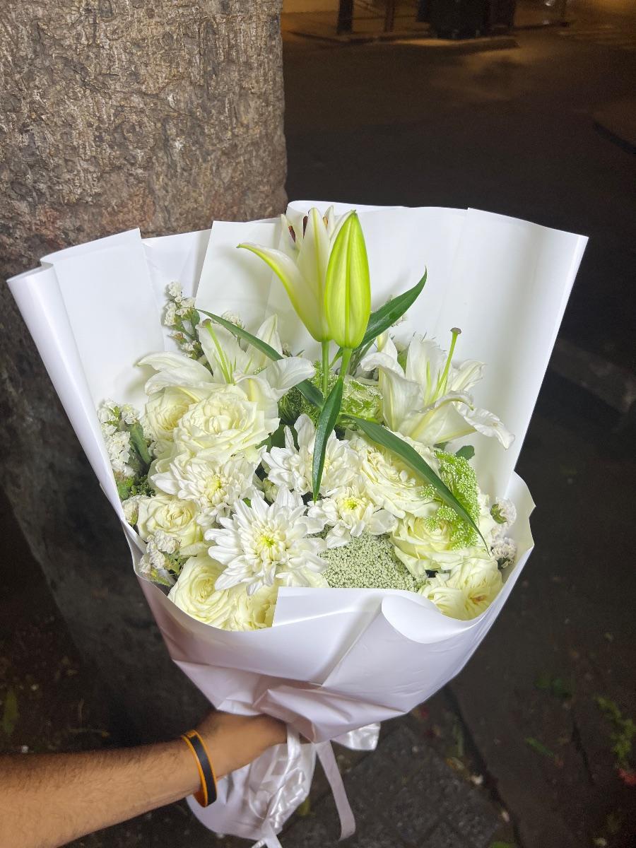 Bouquet de fleurs blanches élégant