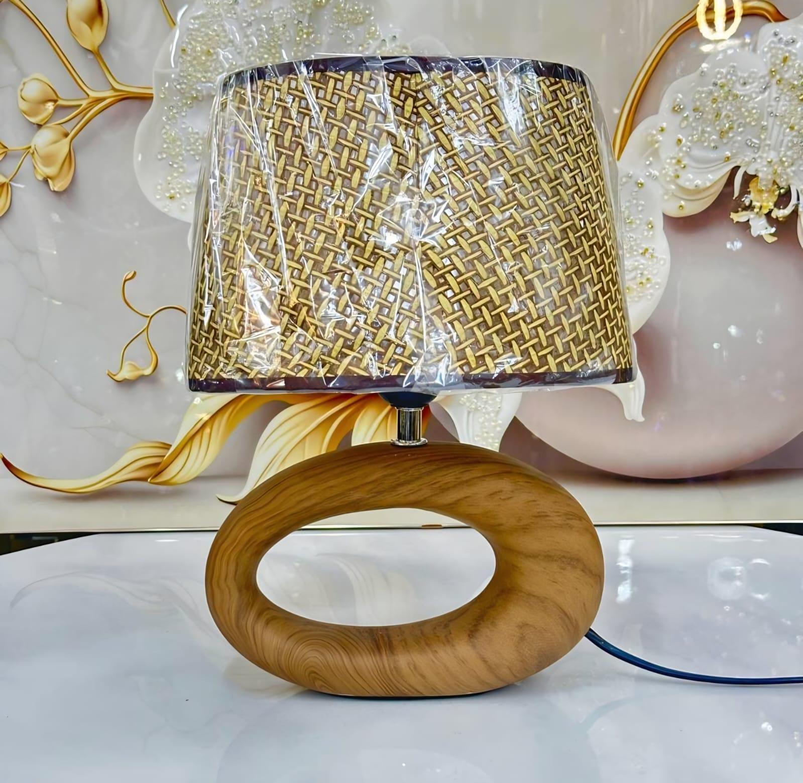 Lampe de chevet anneau effet bois, abat-jour tressé