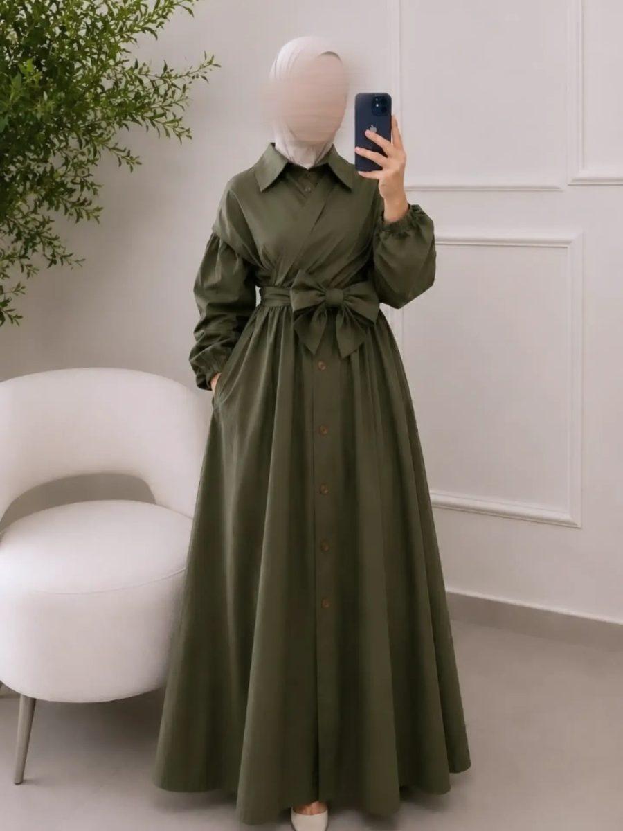Robe longue verte ceinturée