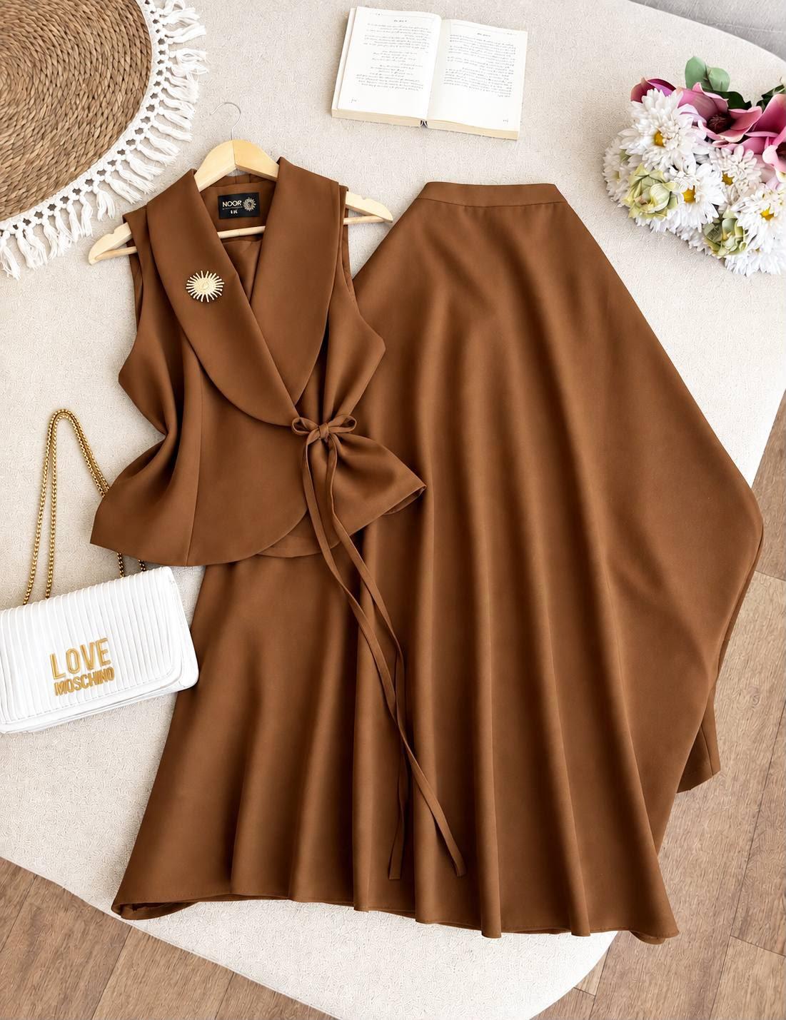Ensemble gilet et jupe longue